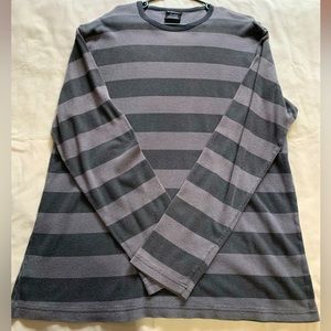 Men’s 2XL Striped long sleeve sweater/ Color-Gray, Black/ In great condition